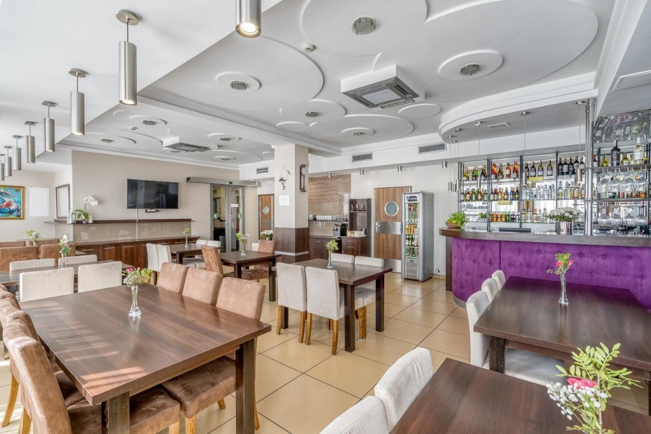 Отель Hotel Stork Бродница